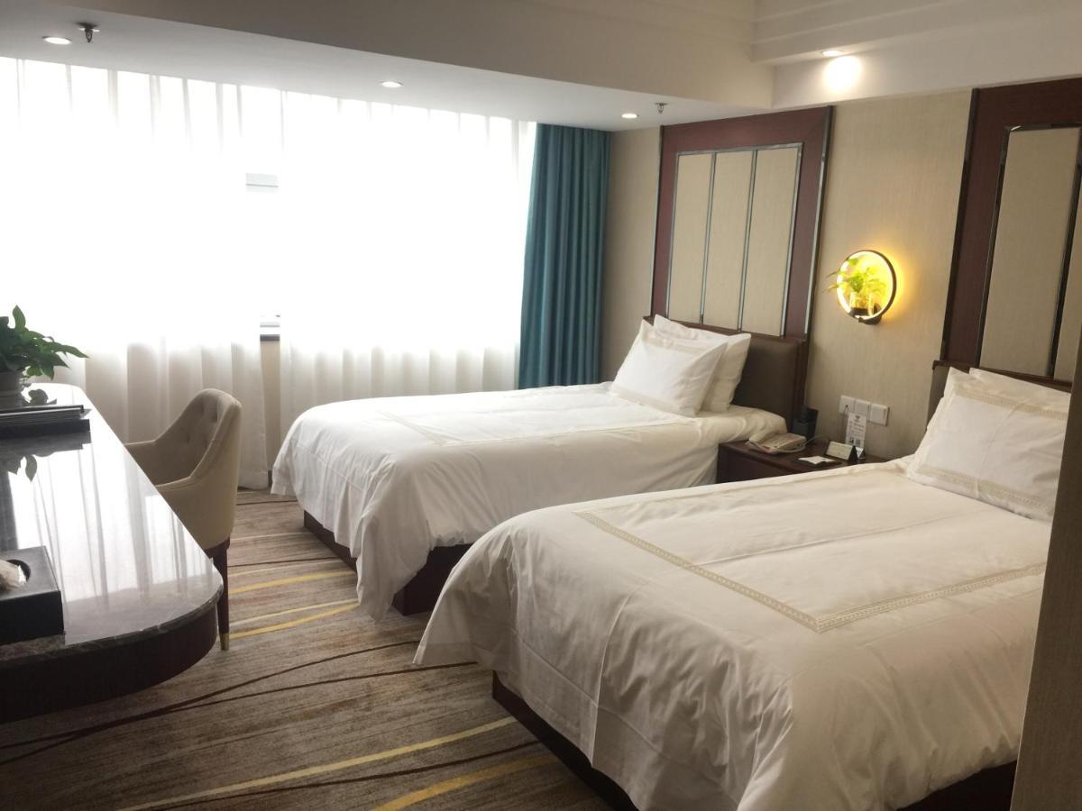 Skyline Plaza Hotel Guangzhou Buitenkant foto