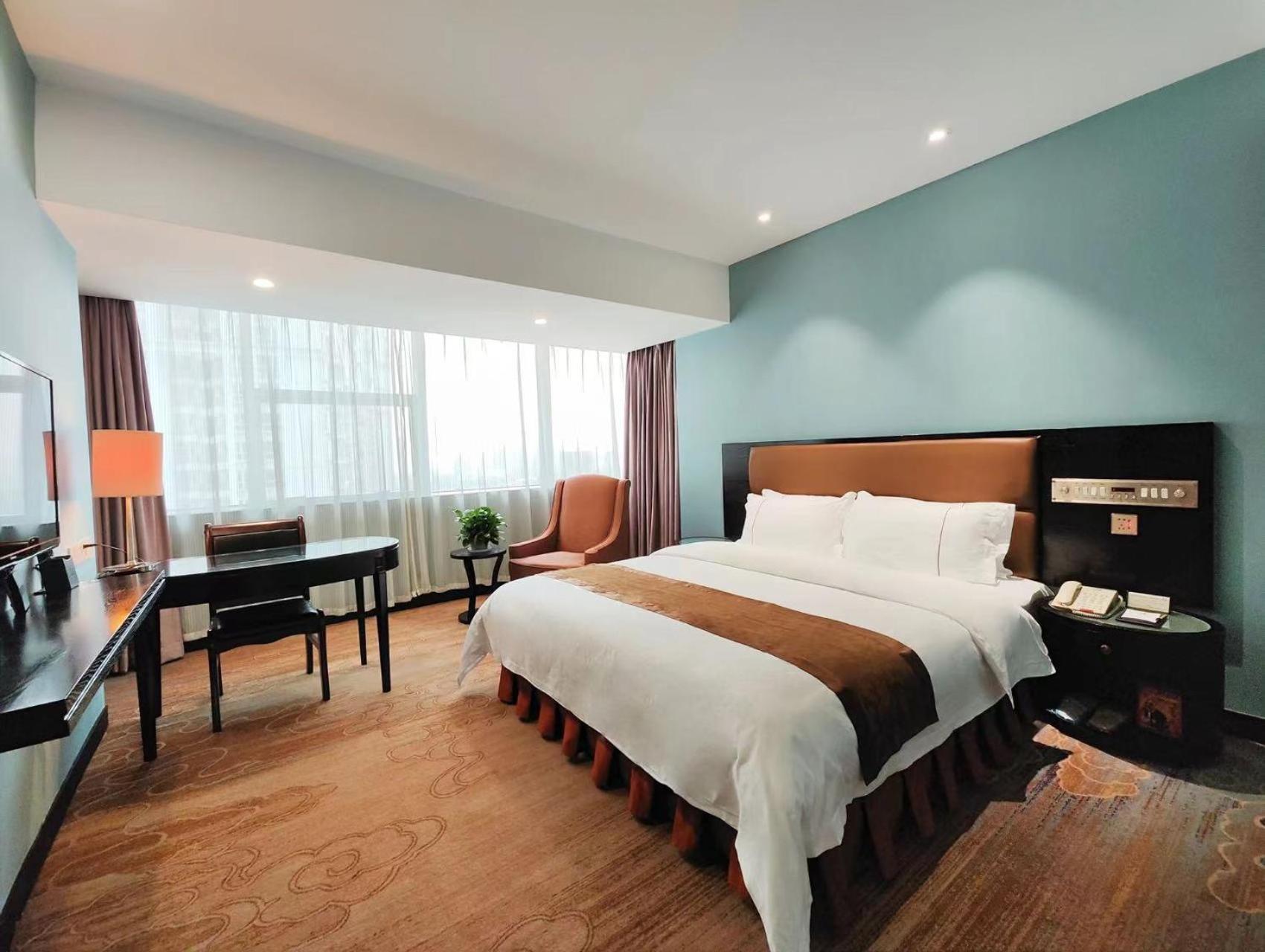 Skyline Plaza Hotel Guangzhou Buitenkant foto