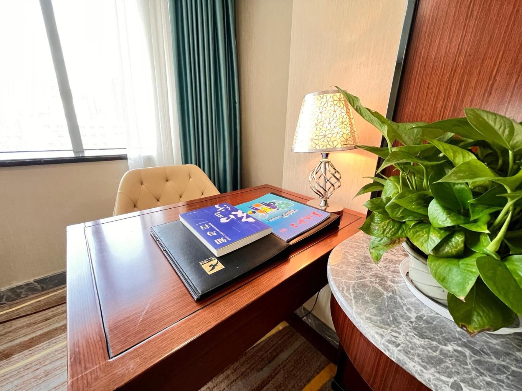 Skyline Plaza Hotel Guangzhou Buitenkant foto