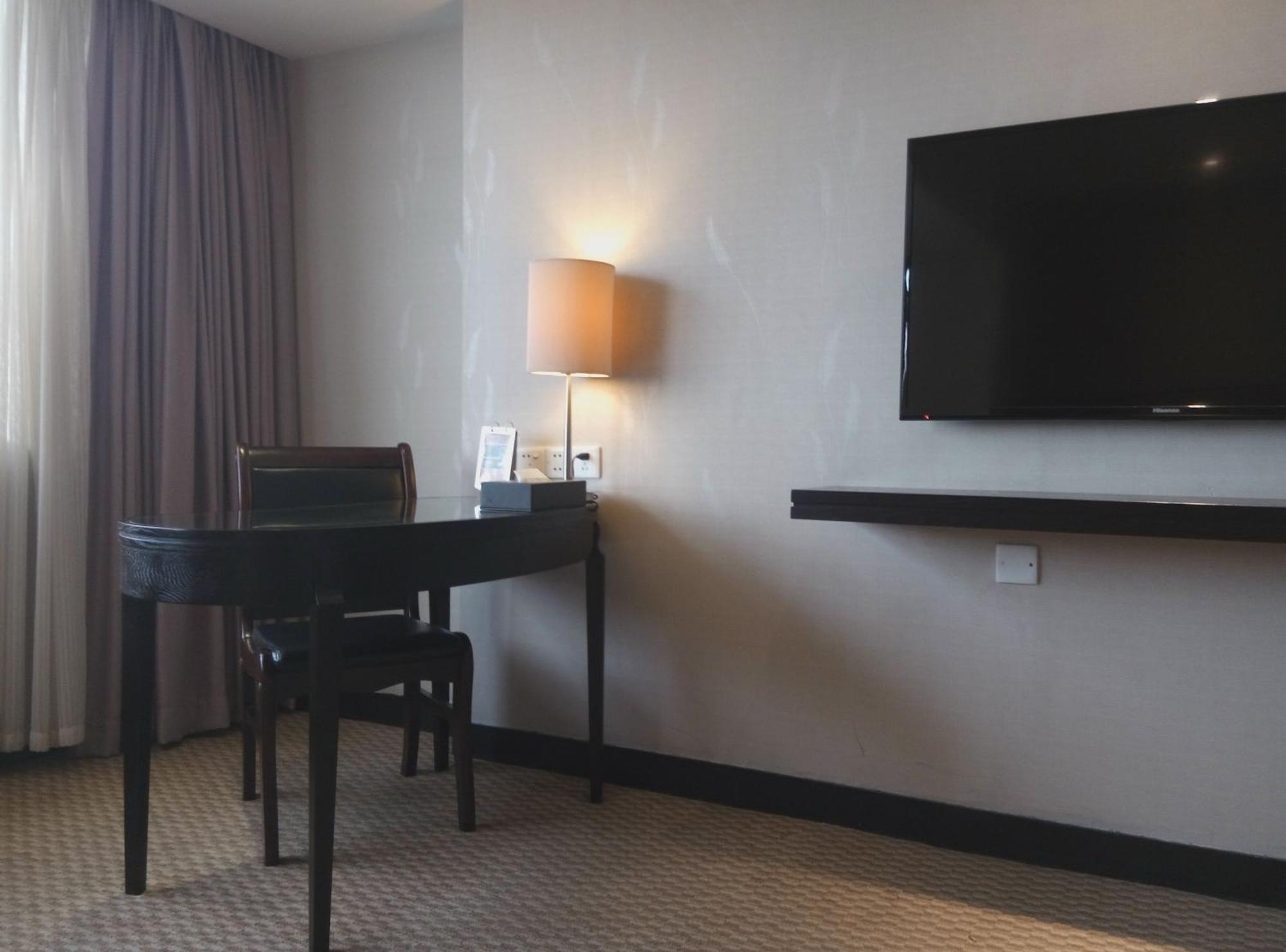 Skyline Plaza Hotel Guangzhou Buitenkant foto